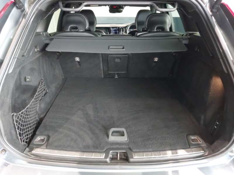 Used Volvo XC60 2020 for sale - 76928490: Photo 8