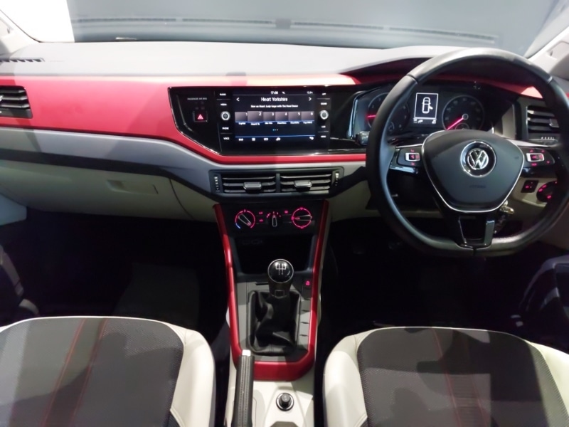 Used Volkswagen Polo 2018 for sale - 76502411: Photo 2