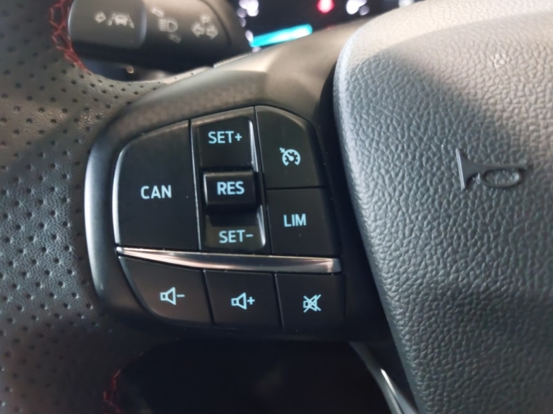 Used Ford Focus 2023 for sale - 76907109: Photo 14