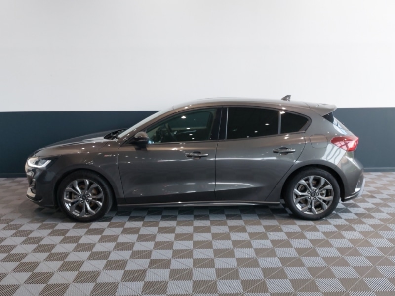 Used Ford Focus 2023 for sale - 76907109: Photo 4