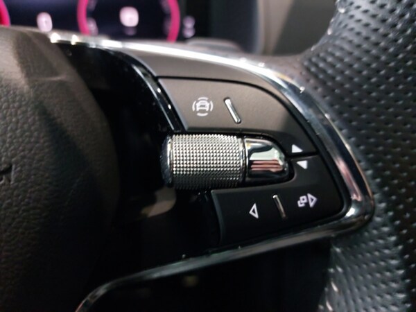 Used Skoda Karoq 2024 for sale - 76258559: Photo 16