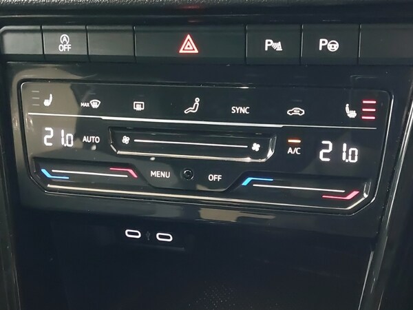 Used Volkswagen T-Roc 2022 for sale - 74377132: Photo 18
