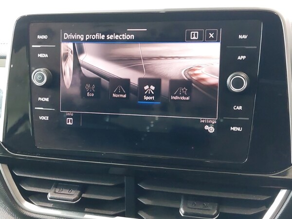 Used Volkswagen T-Roc 2022 for sale - 74377132: Photo 19