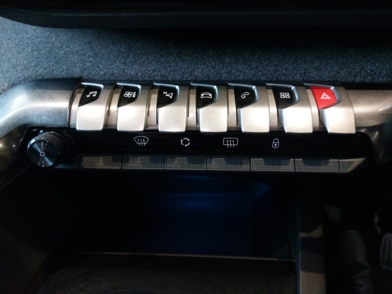 Used Peugeot 3008 2018 for sale - 76629260: Photo 15