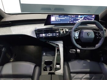 Used Peugeot 3008 2024 for sale - 77300143: Photo