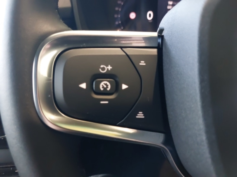 Used Volvo XC40 2025 for sale - 76121124: Photo 14