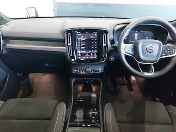 Used Volvo XC40 2025 for sale - 76121124: Photo