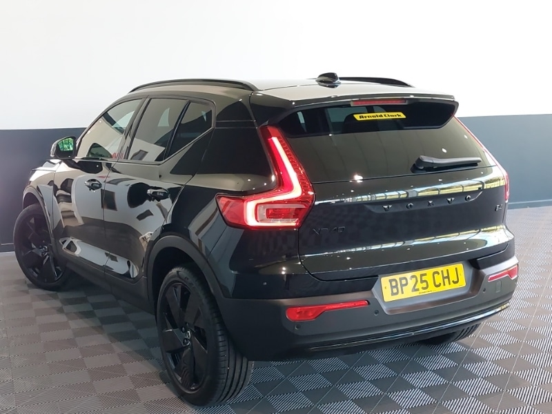 Used Volvo XC40 2025 for sale - 76121124: Photo 3