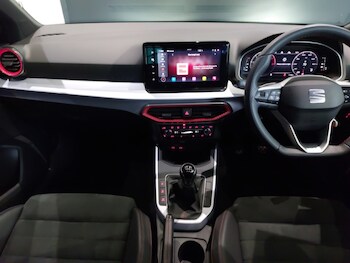 Used SEAT Arona 2024 for sale - 77325235: Photo