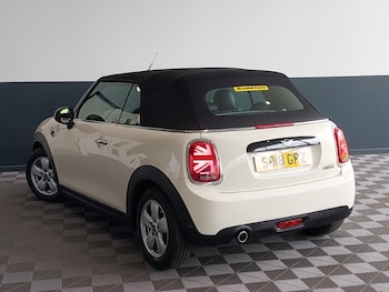 Used MINI Convertible 2018 for sale - 78670056: Photo