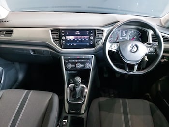 Used Volkswagen T-Roc 2020 for sale - 78230221: Photo