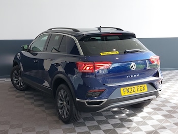 Used Volkswagen T-Roc 2020 for sale - 78230221: Photo