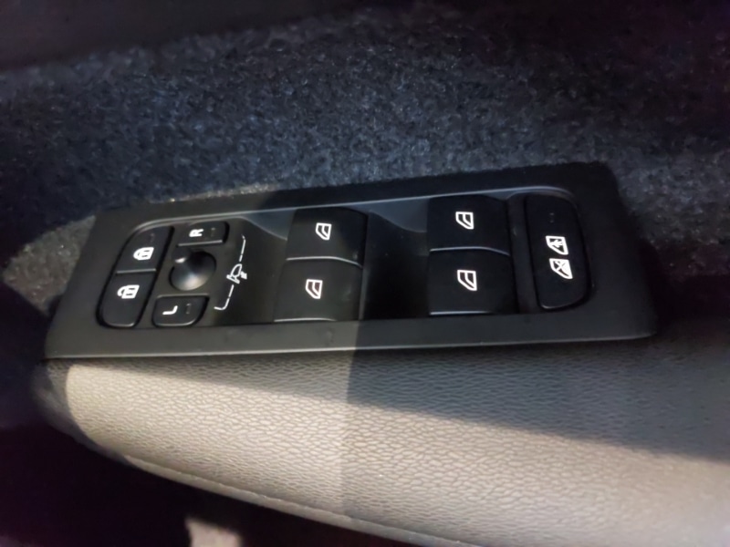 Used Volvo XC40 2024 for sale - 77405313: Photo 16