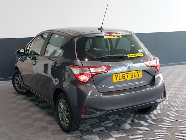 Used Toyota Yaris 2018 for sale - 76221325: Photo 3