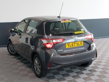 Used Toyota Yaris 2018 for sale - 76221325: Photo 3