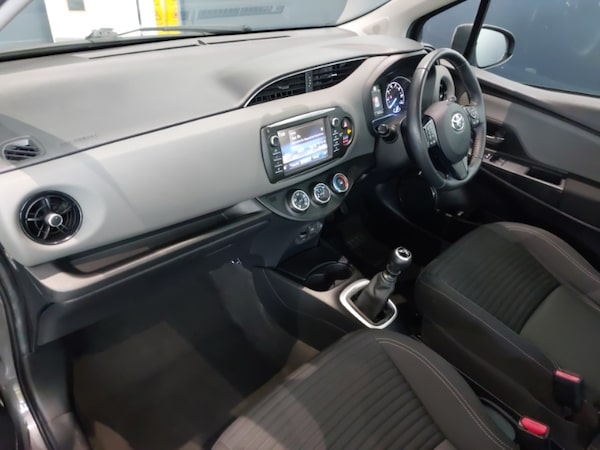 Used Toyota Yaris 2018 for sale - 76221325: Photo 5