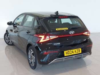 Used Hyundai i20 2024 for sale - 74102570: Photo