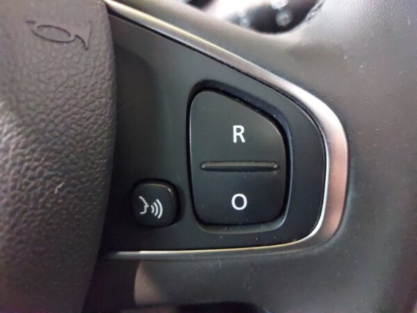 Used Renault Clio 2018 for sale - 76264892: Photo 14