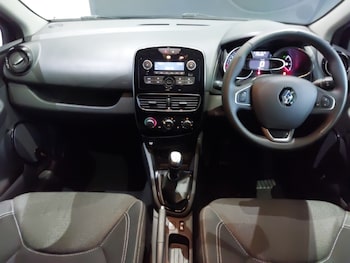 Used Renault Clio 2018 for sale - 76264892: Photo 2