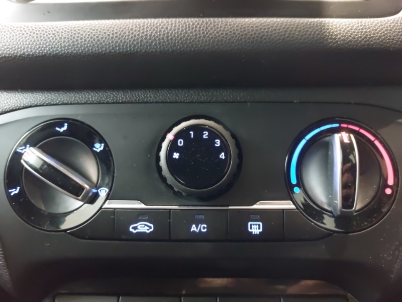 Used Hyundai i20 2015 for sale - 76129802: Photo 17