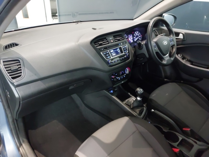 Used Hyundai i20 2015 for sale - 76129802: Photo 5