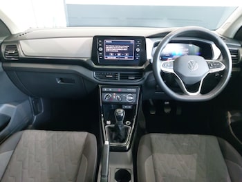Used Volkswagen T-Cross 2024 for sale - 79101115: Photo
