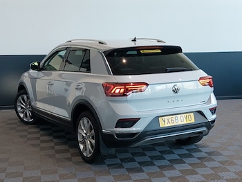 Used Volkswagen T-Roc 2018 for sale - 78225256: Photo