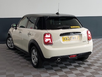 Used MINI Hatch 2020 for sale - 76492992: Photo