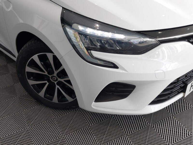 Used Renault Clio 2021 for sale - 77938941: Photo 9