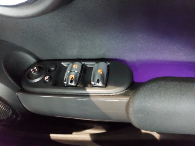 Used MINI Convertible 2019 for sale - 77169201: Photo 19