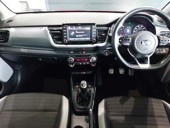 Used Kia Stonic 2018 for sale - 75448253: Photo