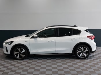 Used Ford Focus 2022 for sale - 76166049: Photo 4
