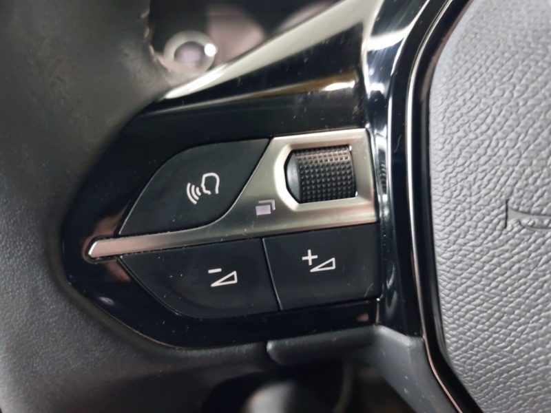 Used Peugeot 2008 2022 for sale - 76335984: Photo 14