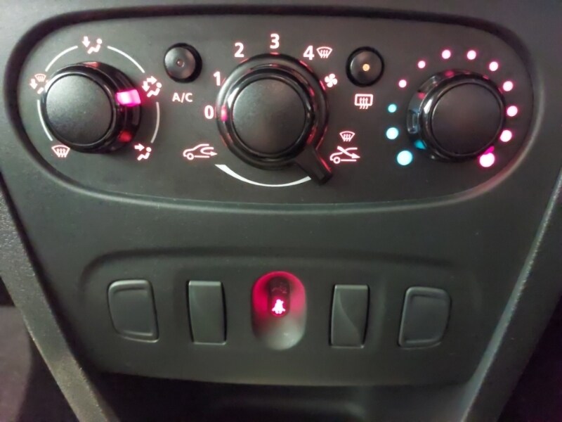 Used Dacia Sandero 2020 for sale - 77518509: Photo 14