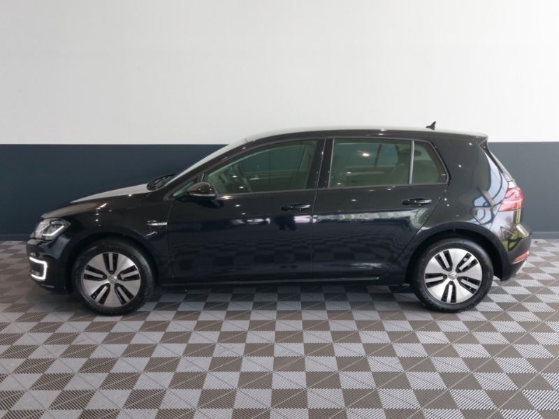Used Volkswagen Golf 2018 for sale - 77948133: Photo 4