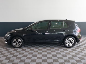 Used Volkswagen Golf 2018 for sale - 77948133: Photo