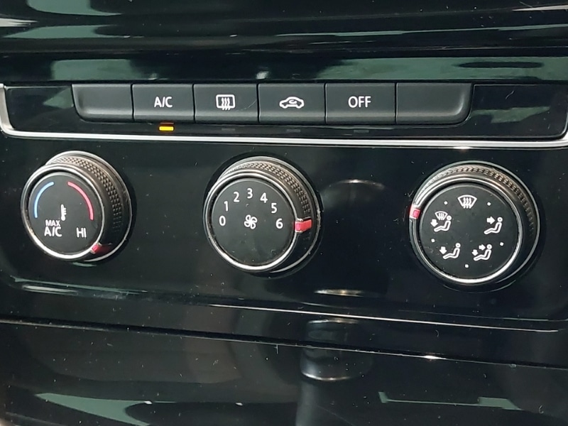 Used Volkswagen Golf 2016 for sale - 76309150: Photo 18