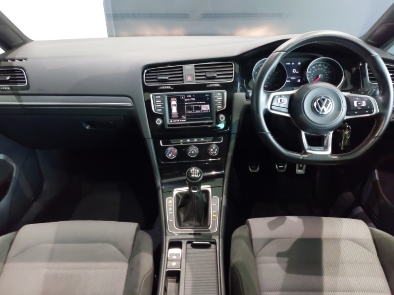 Used Volkswagen Golf 2016 for sale - 76309150: Photo 2