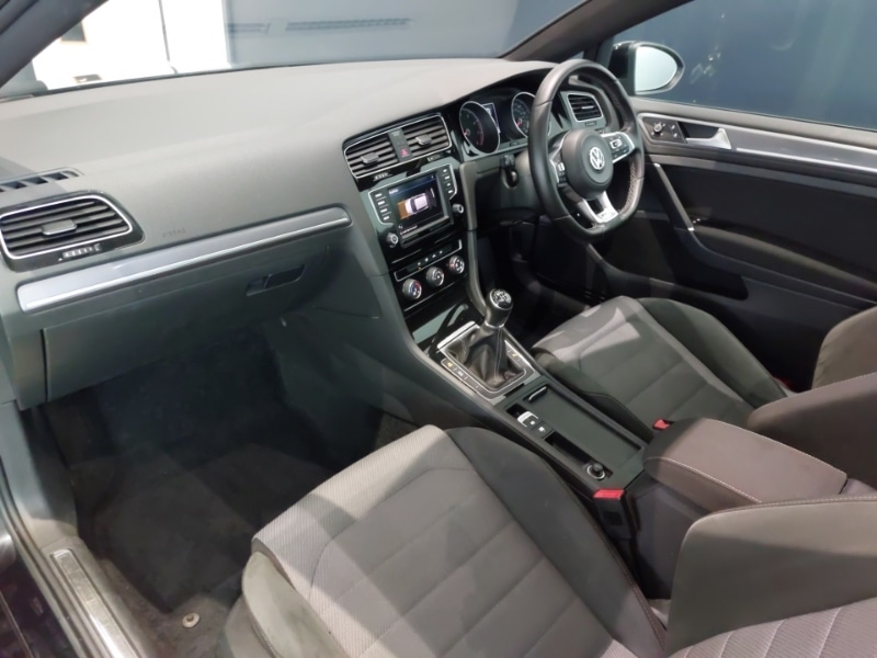 Used Volkswagen Golf 2016 for sale - 76309150: Photo 5