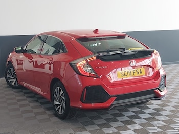 Used Honda Civic 2019 for sale - 75976862: Photo