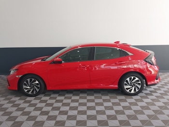 Used Honda Civic 2019 for sale - 75976862: Photo