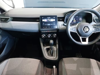 Used Renault Clio 2024 for sale - 75715093: Photo