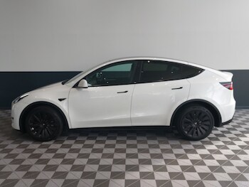 Used Tesla Model Y 2022 for sale - 77969337: Photo