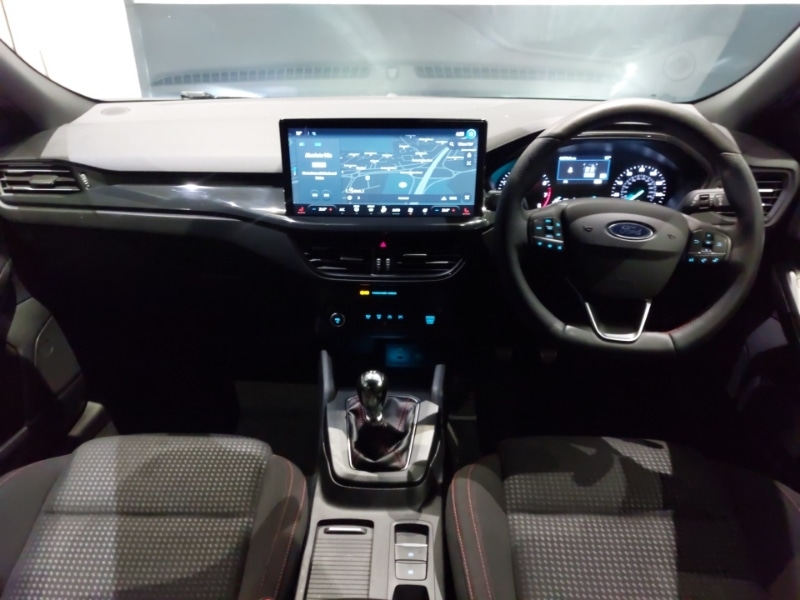 Used Ford Focus 2023 for sale - 76987418: Photo 2