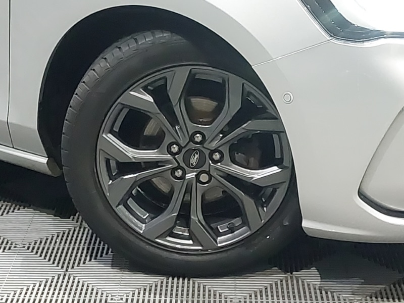 Used Ford Focus 2023 for sale - 76987418: Photo 9