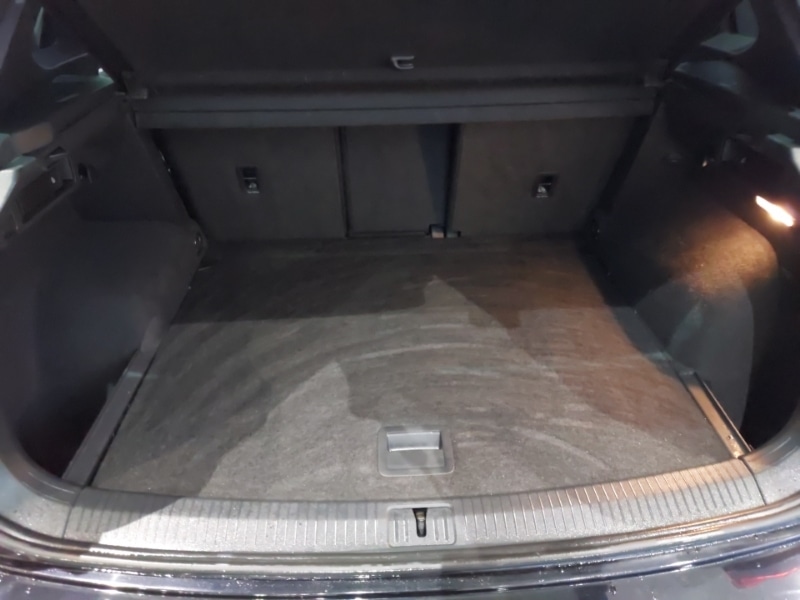 Used Volkswagen Tiguan 2018 for sale - 77610777: Photo 8