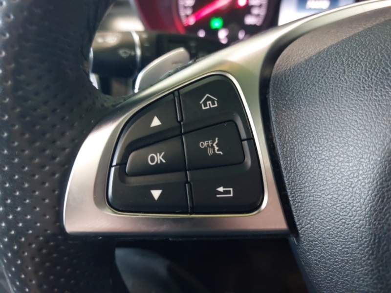 Used Mercedes-Benz GLC 2018 for sale - 78033211: Photo 15