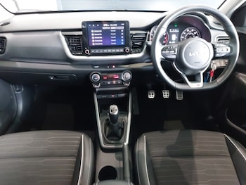 Used Kia Stonic 2022 for sale - 75476439: Photo