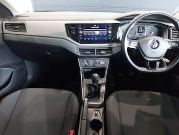 Used Volkswagen Polo 2018 for sale - 77988032: Photo