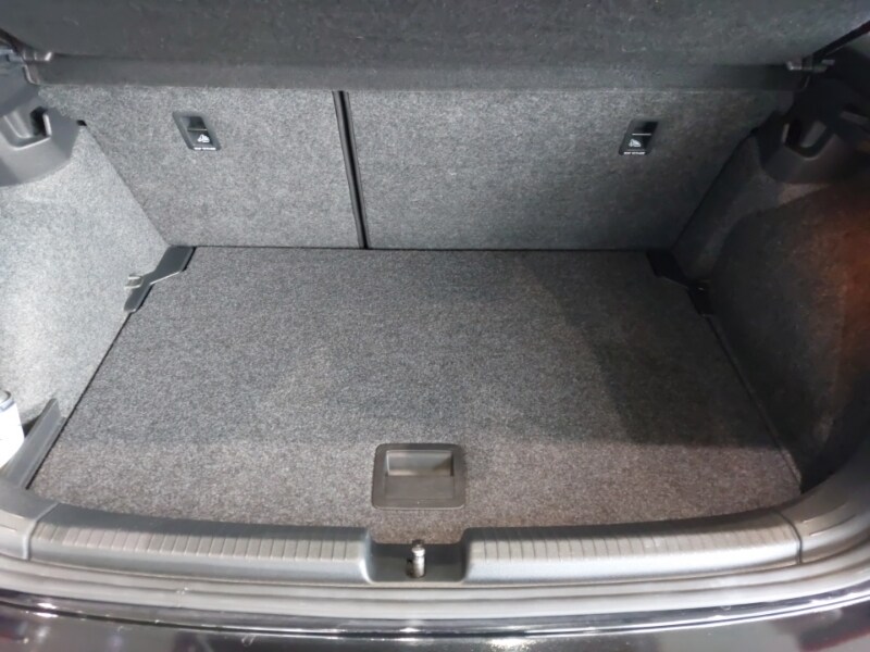 Used Volkswagen Polo 2018 for sale - 77988032: Photo 8